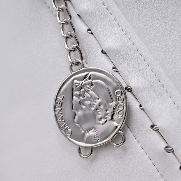 シャネルバッグ角部分ディテール